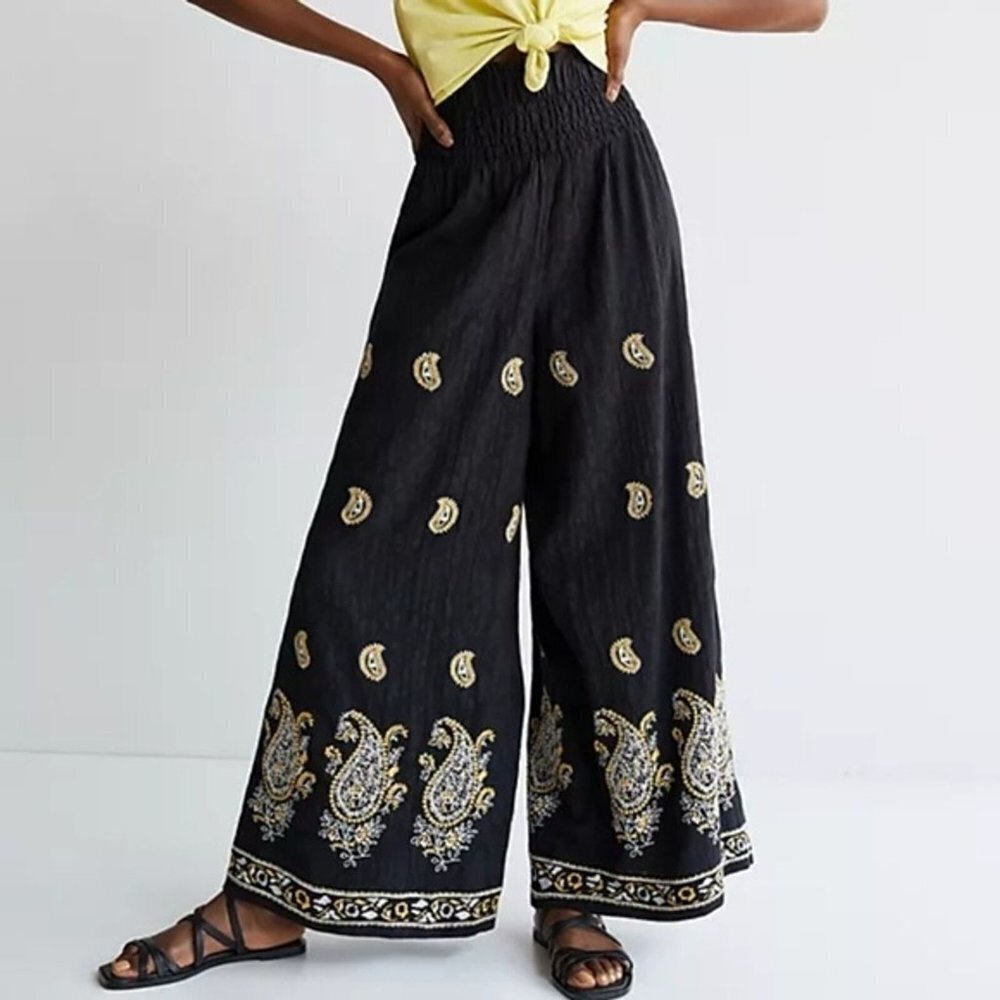 *BY Anthropologie women's black Cotton smocked wide leg embroidered pants Sz XS